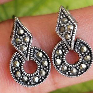 Vintage Art Deco style 925 sterling silver marcasite adorned diamond circle